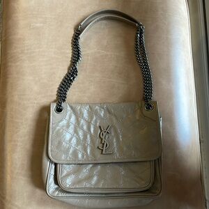 Selling Saint Laurent Paris